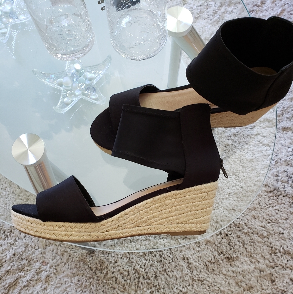 Moda Spana Peep Toe Wedge Sandal